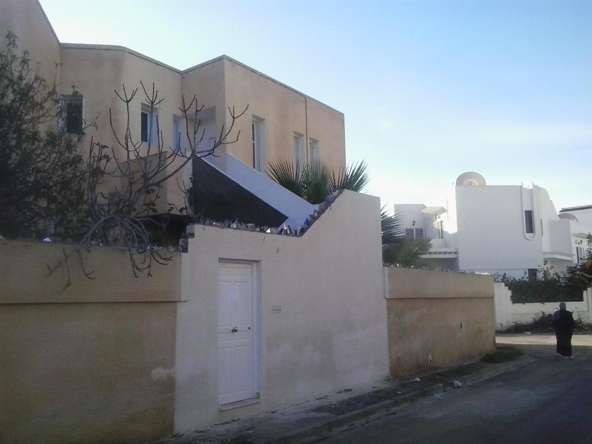 Duplex Pied Dans L'Eau Avec Magnifique Vue Sur Mer Monastir Exterior photo