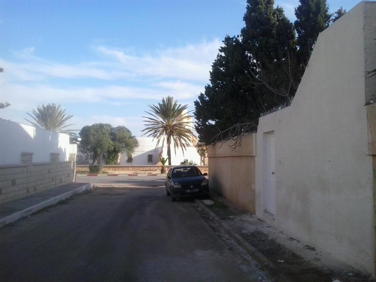 Duplex Pied Dans L'Eau Avec Magnifique Vue Sur Mer Monastir Exterior photo